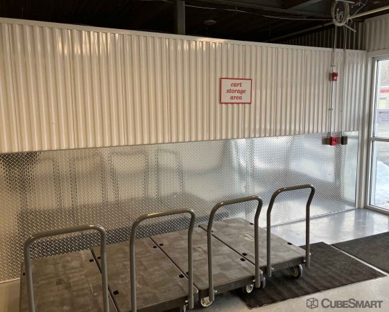 Facility photo: //images.sparefoot.com/medium/233678688dbeb78e716.jpg