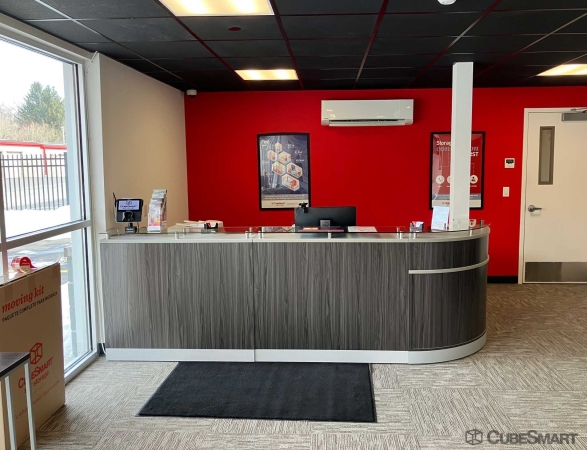 Facility photo: //images.sparefoot.com/medium/2336786890699deafb2.jpg