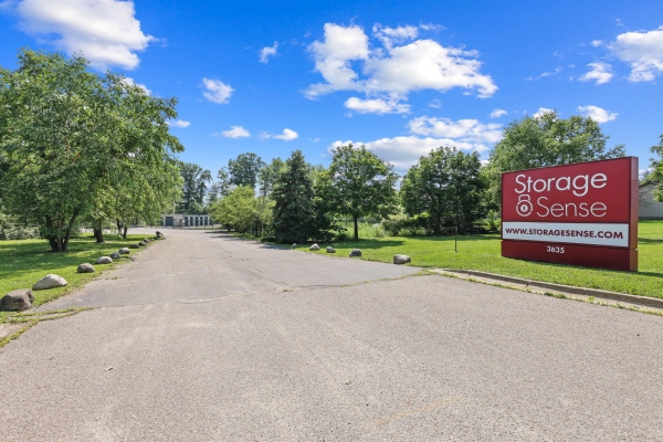 Facility photo: //images.sparefoot.com/medium/2336826887d567c07b1.jpg