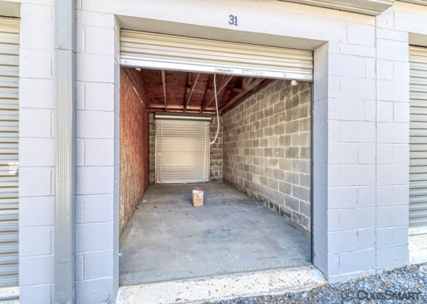 Facility photo: //images.sparefoot.com/medium/23368869fc4332e524e.jpg