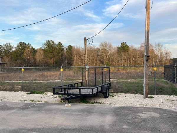 Facility photo: //images.sparefoot.com/medium/23371565e1b7d4acc35.jpg