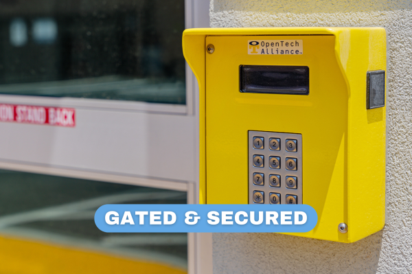 Facility photo: //images.sparefoot.com/medium/233757667c4de0e275f.png