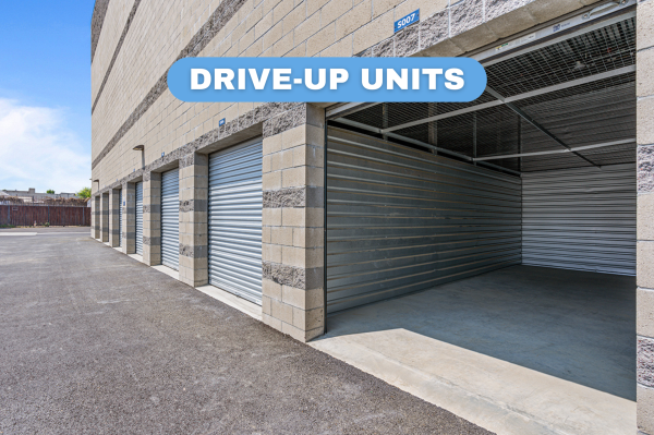 Facility photo: //images.sparefoot.com/medium/233757667c4de7de720.png