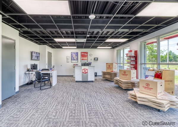 Facility photo: //images.sparefoot.com/medium/23377468906e205d199.jpg