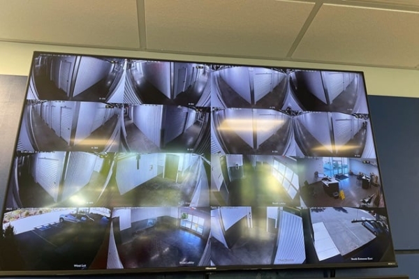 Facility photo: //images.sparefoot.com/medium/2337766972355ac834d.jpg