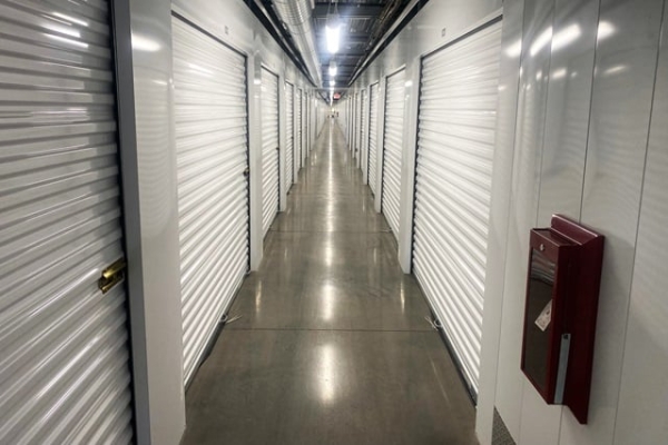 Facility photo: //images.sparefoot.com/medium/233777687f92cf540c6.jpg