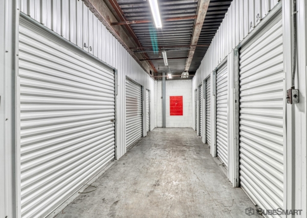 Facility photo: //images.sparefoot.com/medium/2337876883396640abe.jpg