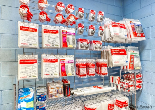 Facility photo: //images.sparefoot.com/medium/23378768833969775ca.jpg