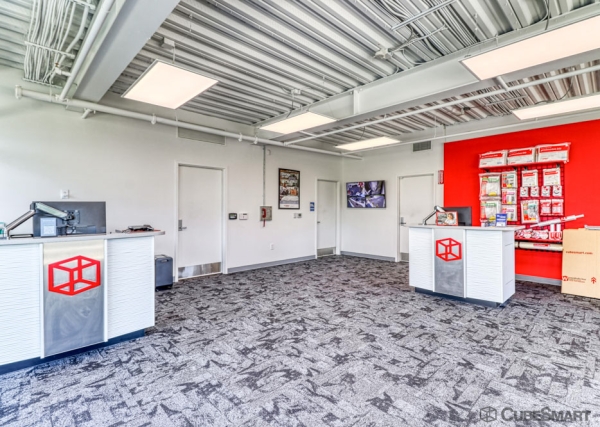 Facility photo: //images.sparefoot.com/medium/233802697886d935e3d.jpg