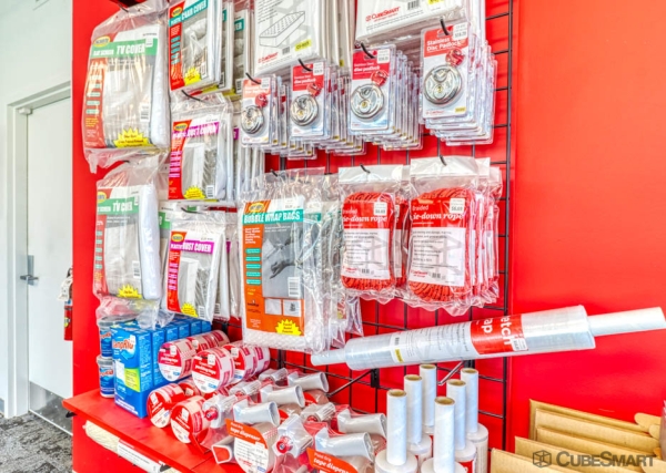 Facility photo: //images.sparefoot.com/medium/2338026989ac042885c.jpg