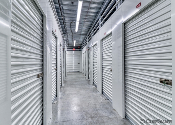 Facility photo: //images.sparefoot.com/medium/233809688b21fe7f261.jpg