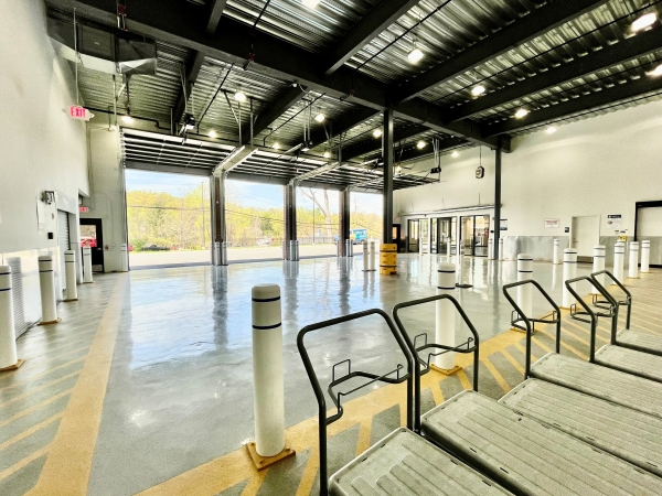 Facility photo: //images.sparefoot.com/medium/23384869cd77cf5553f.jpg