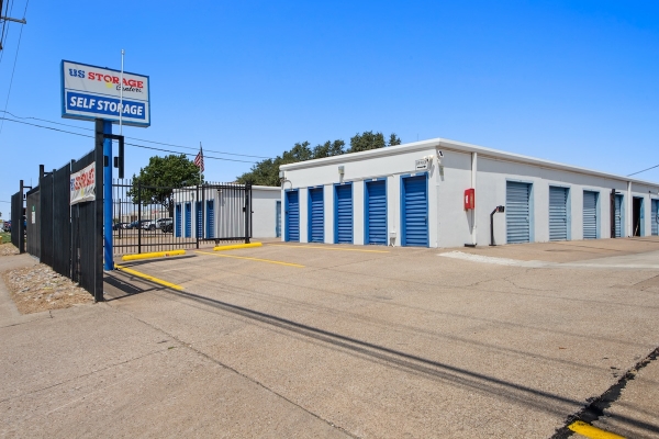 Storage Units at US Storage Centers - Dallas Willowbrook Rd - 2601 Willowbrook Road