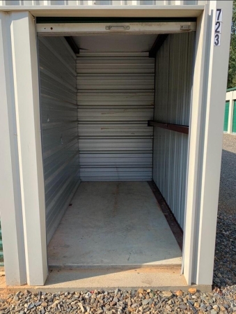 Facility photo: //images.sparefoot.com/medium/23390965579faeaf9f0.jpg