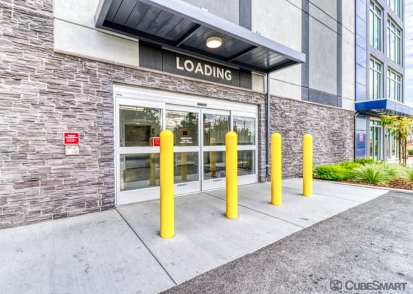 Facility photo: //images.sparefoot.com/medium/234009688db05bc9a6f.jpg