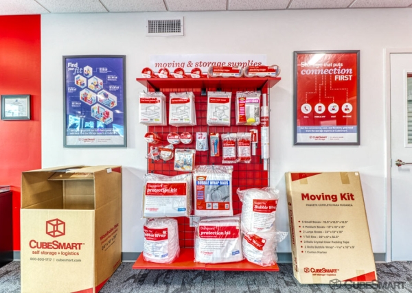 Facility photo: //images.sparefoot.com/medium/23400969771b276e0c1.jpg