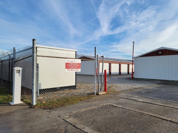 Facility photo: //images.sparefoot.com/medium/2340276880d5a7304b8.jpg