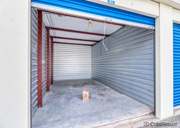 Facility photo: //images.sparefoot.com/medium/234040686f98791514a.jpg