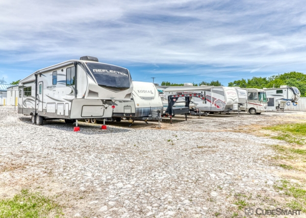 Facility photo: //images.sparefoot.com/medium/2340896903347cb6eaa.jpg