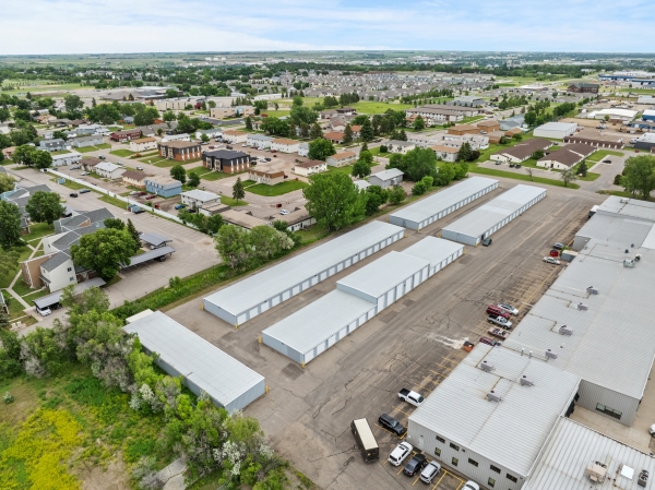 Facility photo: //images.sparefoot.com/medium/2341966862cdcf423aa.jpg