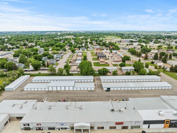 Facility photo: //images.sparefoot.com/medium/2341966862cdd39951b.jpg