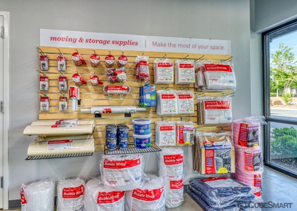 Facility photo: //images.sparefoot.com/medium/23421068cbbbc26f826.jpg