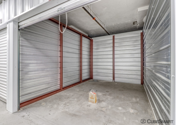 Facility photo: //images.sparefoot.com/medium/2342126a3647651cc86.jpg