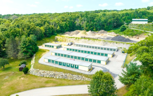 Facility photo: //images.sparefoot.com/medium/2342886605b46872141.jpg