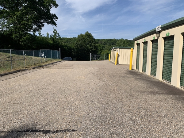 Facility photo: //images.sparefoot.com/medium/234288669687e5e8a58.jpg