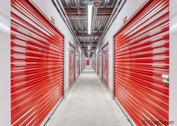 Facility photo: //images.sparefoot.com/medium/234321695f71b295f69.jpg