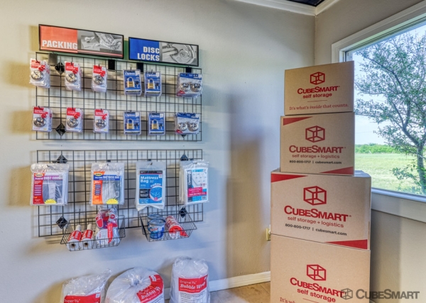 Facility photo: //images.sparefoot.com/medium/23433868835a905b866.jpg