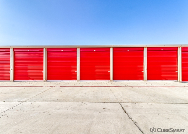 Facility photo: //images.sparefoot.com/medium/23433868835a93bc76d.jpg