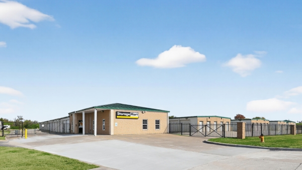 Facility photo: //images.sparefoot.com/medium/23444169162c7f2f837.jpg