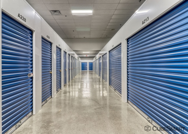 Facility photo: //images.sparefoot.com/medium/234513691edb29321bd.jpg