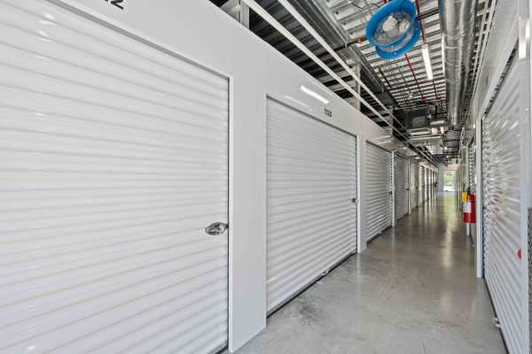 Facility photo: //images.sparefoot.com/medium/234517689dd622f33c4.jpg