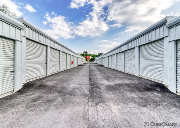 Facility photo: //images.sparefoot.com/medium/2345446890646c5b817.jpg