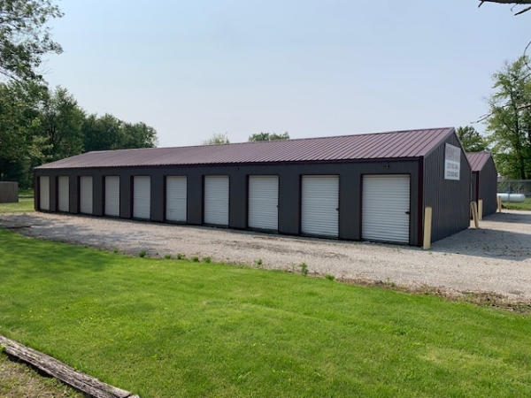 Facility photo: //images.sparefoot.com/medium/23454865b153a32f776.jpg