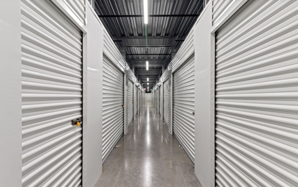 Facility photo: //images.sparefoot.com/medium/234551692ddbca6b9fb.jpg