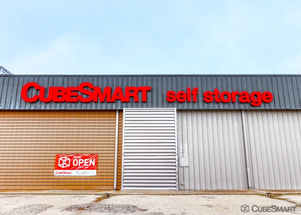 Facility photo: //images.sparefoot.com/medium/2345546883531503029.jpg