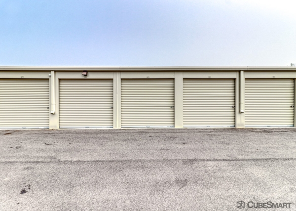 Facility photo: //images.sparefoot.com/medium/23457969f59e3a51915.jpg