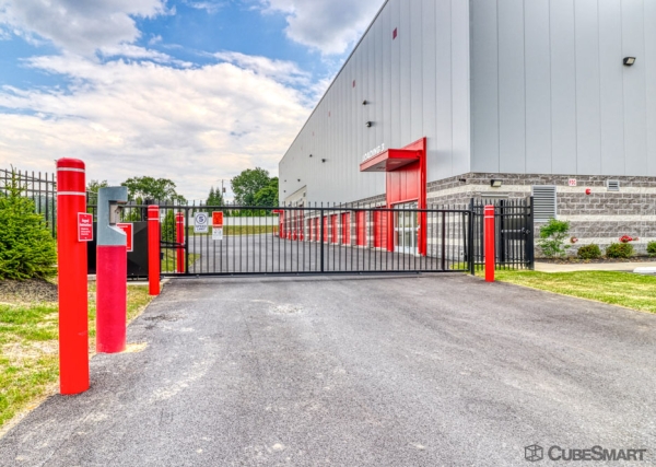 Facility photo: //images.sparefoot.com/medium/234581686f851b496a2.jpg