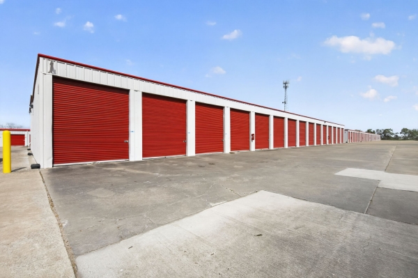 Facility photo: //images.sparefoot.com/medium/2346396a0df8b83c661.jpg
