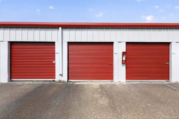 Facility photo: //images.sparefoot.com/medium/2346396a0df8ec7f09e.jpg