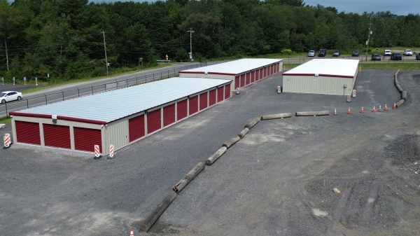Facility photo: //images.sparefoot.com/medium/23469668a26fb270d0c.jpg