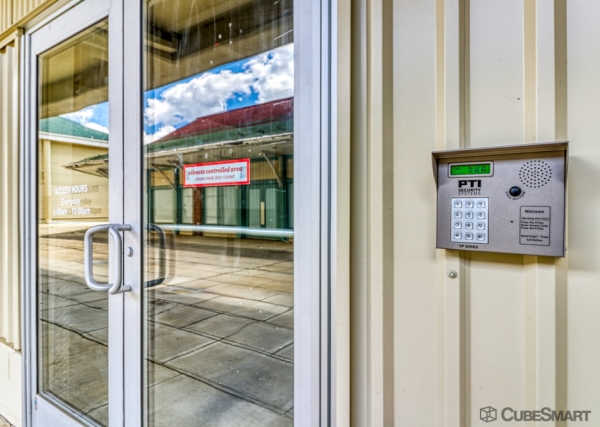 Facility photo: //images.sparefoot.com/medium/2347046914596f31de8.jpg