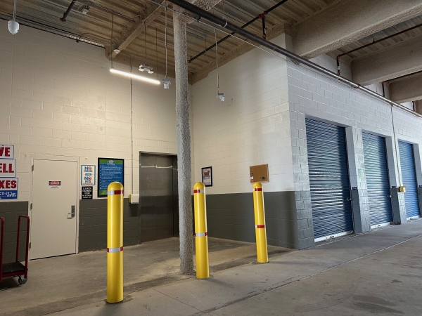 Facility photo: //images.sparefoot.com/medium/234733689789f4a1ab0.jpg