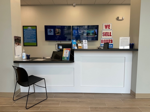 Facility photo: //images.sparefoot.com/medium/234733689b8e96962c3.jpg
