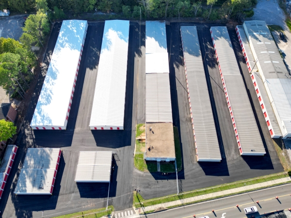 Facility photo: //images.sparefoot.com/medium/2347526764954c130e4.jpg