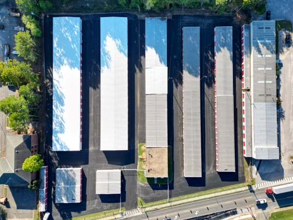 Facility photo: //images.sparefoot.com/medium/234752676495674e667.jpg