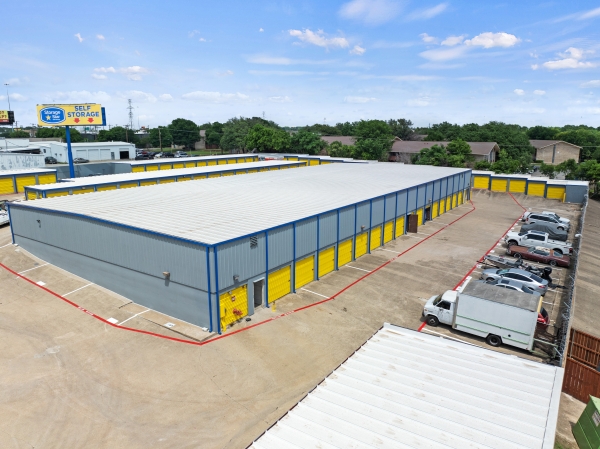 Facility photo: //images.sparefoot.com/medium/234753667f0ed8c4e2c.jpg
